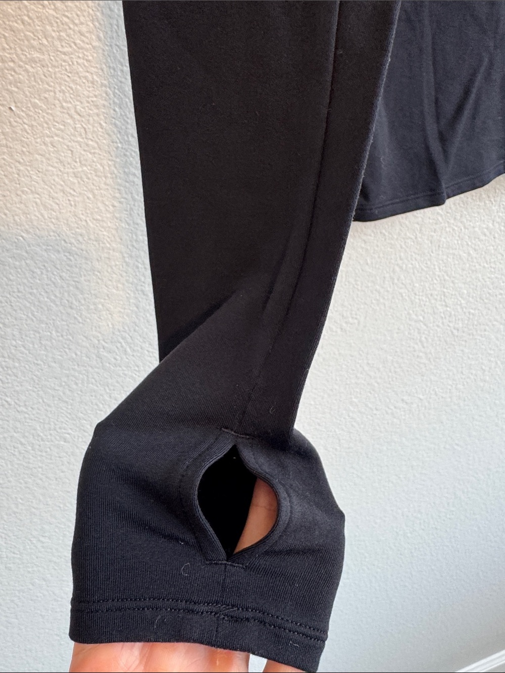 ALO Yoga Black Long Sleeve Crew Neck Top - Picture 3 of 5